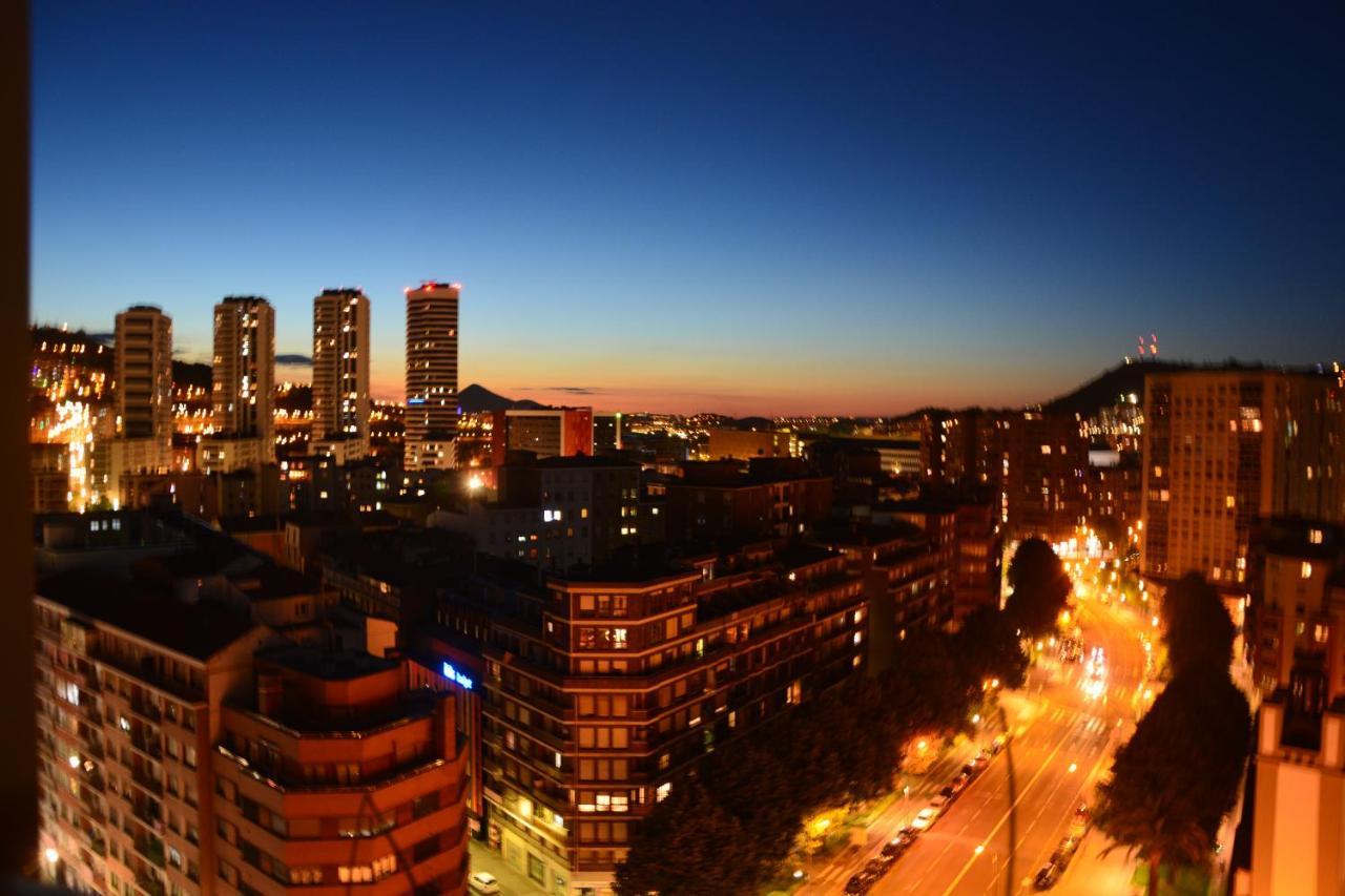 Superviews, Parking 24H Vigilado Incluido Y Netflix En Habitacion Independiente Con Bano Privado En Apartamento Particular, Francais&English Bilbao Dış mekan fotoğraf