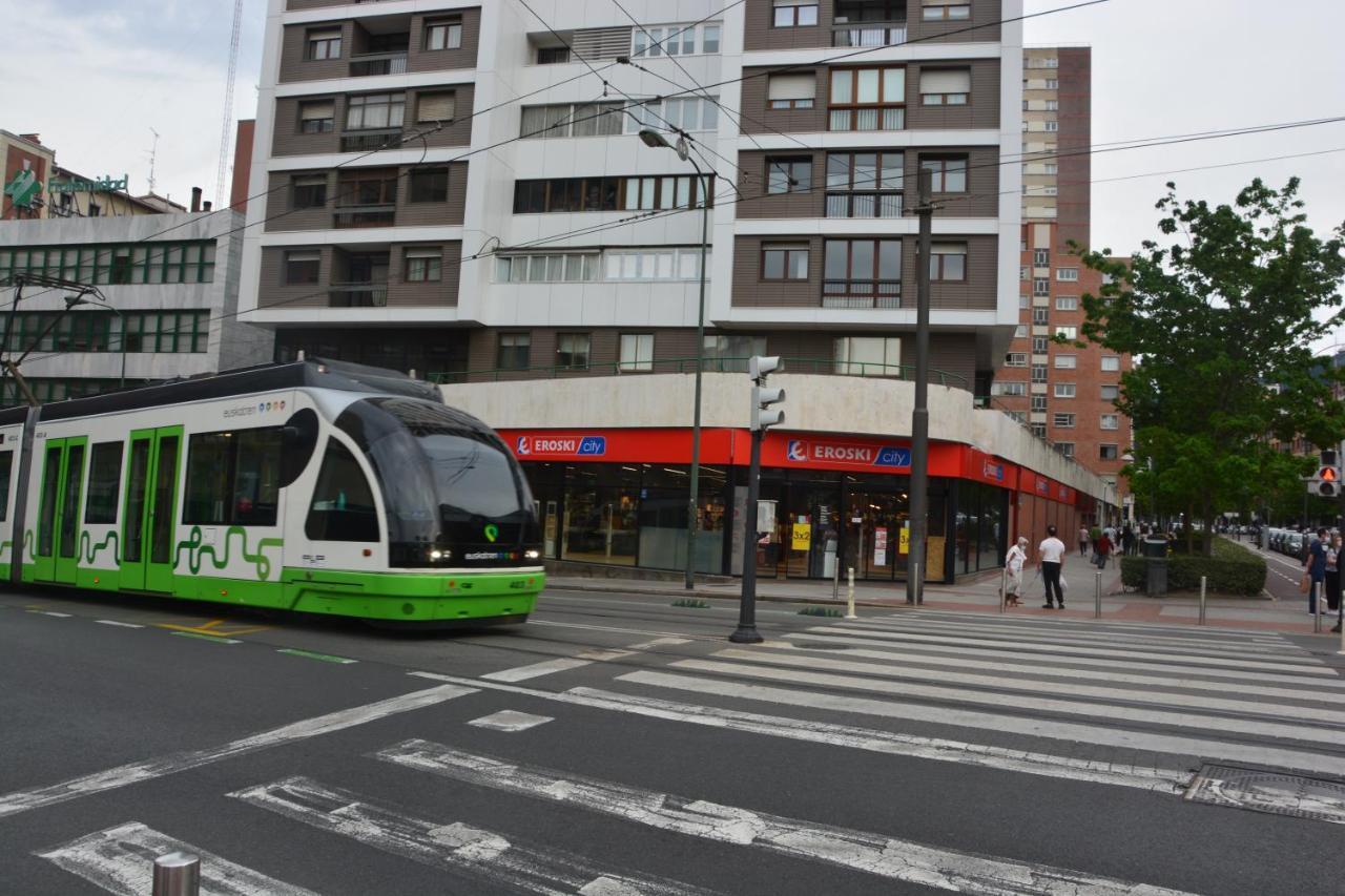 Superviews, Parking 24H Vigilado Incluido Y Netflix En Habitacion Independiente Con Bano Privado En Apartamento Particular, Francais&English Bilbao Dış mekan fotoğraf